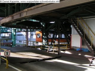 Wagen 26 bei der Wendung in Vohwinkel