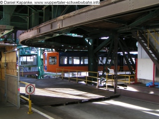 Wagen 26 bei der Wendung in Vohwinkel