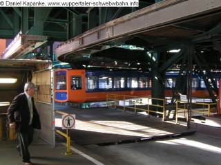 Wagen 26 bei der Wendung in Vohwinkel